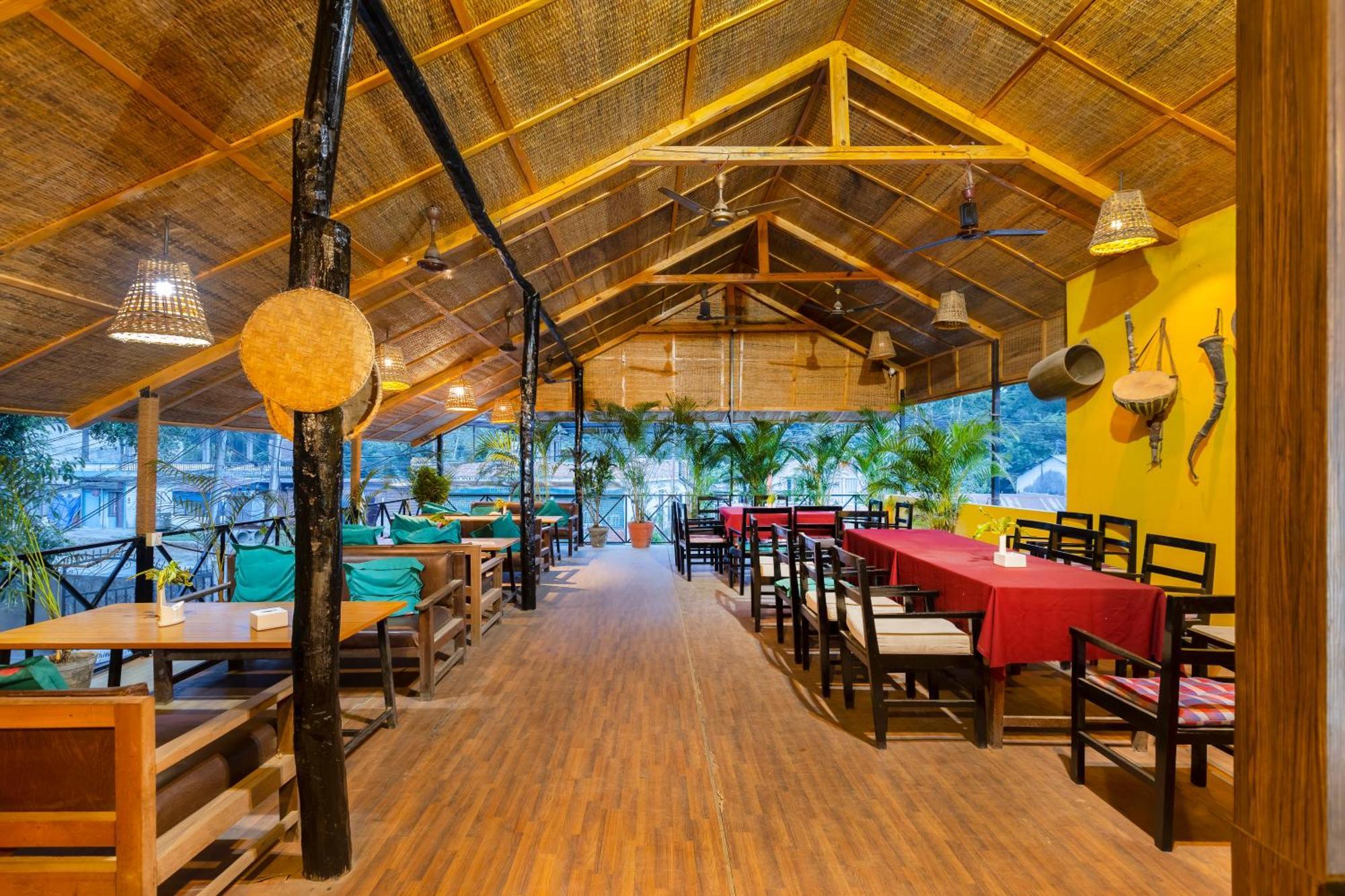 Hotel Parkside & Swimming Pool-Between Greenery And Azure ,Your Perfect Retreat チトワン エクステリア 写真